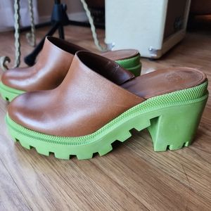 Gianni Bini Chunk Heel Shoes